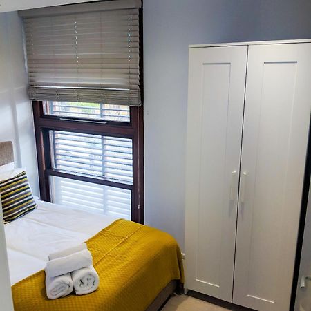 Lt Grove Apartment - Stratford Лондон Экстерьер фото