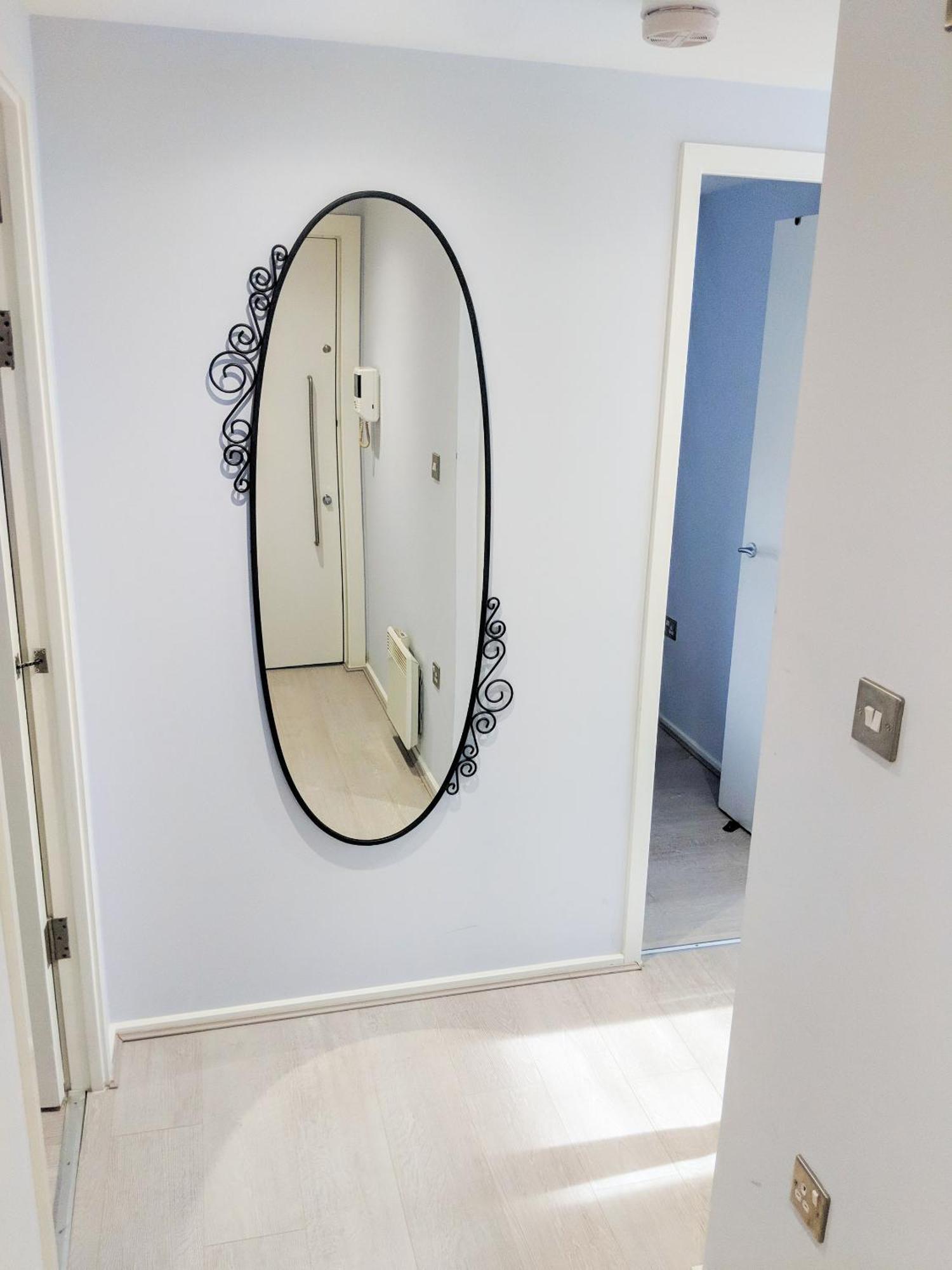 Lt Grove Apartment - Stratford Лондон Экстерьер фото